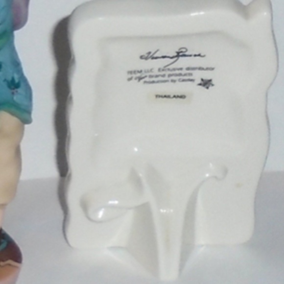 Figurine "Frogs & Snails" by Vivi - #702 of 1650 - Two Pieces - Boy and Plaque - Picture 6 of 7